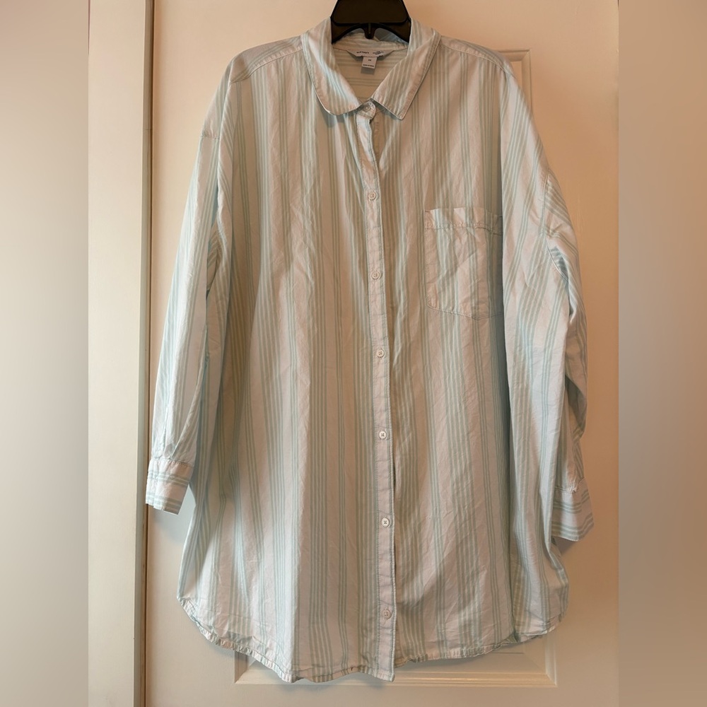 Old Navy women’s 3X The Boyfriend Shirt